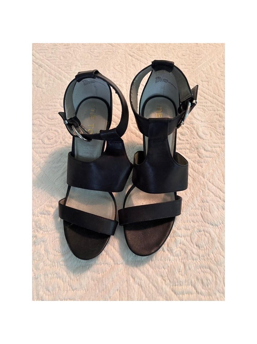Me Too Sandals Womens Size 9.5 Med Black Open Toe Ankle Strap Buckle Sleek Chic